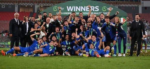 Italia Under 19 - La difesa del titolo inizia dalla sfida contro il Liechtenstein: oggi l&#039;esordio nel girone in Svezia. Corradi: &quot;Siamo pronti&quot;