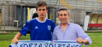 Nicolò Bosonin, mattatore di giornata, insieme al direttore sportivo Lorenzo De Simone