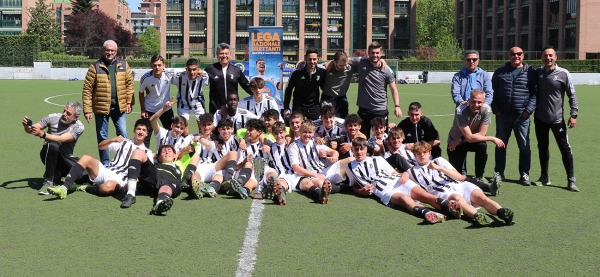 Under 17 di Pinerolo - La Sisport di prende tutto: partita, campionato e regionali. Al Mirafiori rimangono i playoff